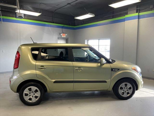2012 kia soul base