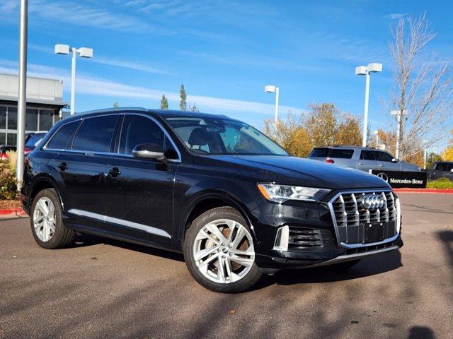 2022 audi q7 55 premium