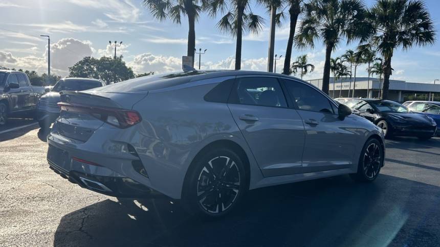 2021 kia k5 gt-line