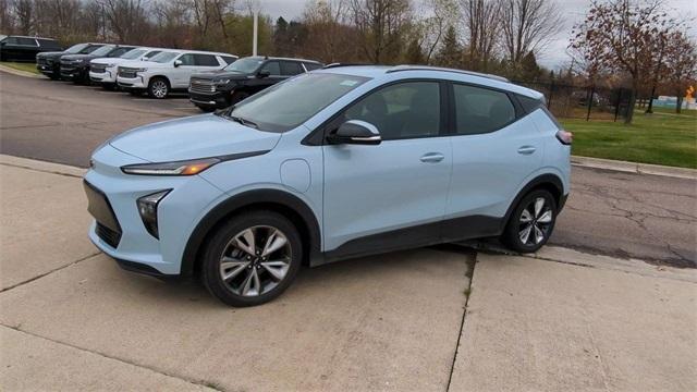 2022 chevrolet bolt euv lt