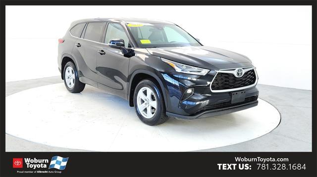 2021 toyota highlander le