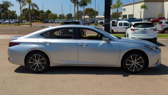2024 Lexus ES