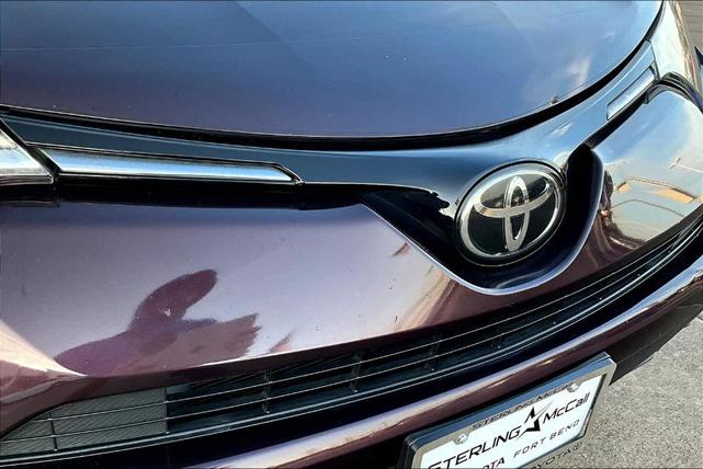 2018 toyota rav4 le
