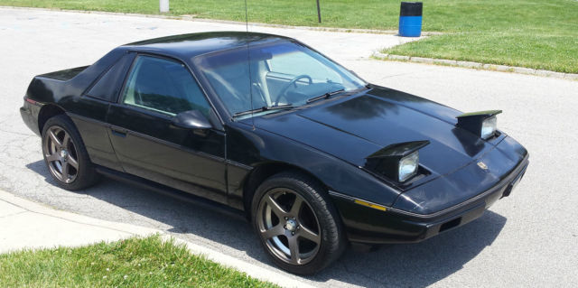 1985 pontiac fiero sport coupe 2-door 2.5l