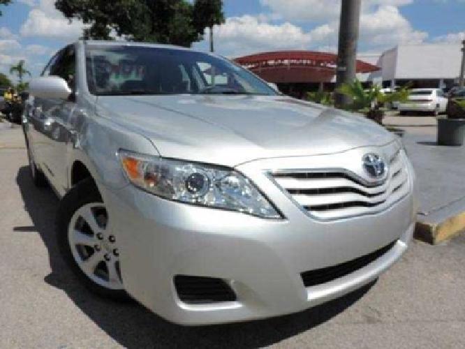 2011 toyota camry le in hollywood, fl