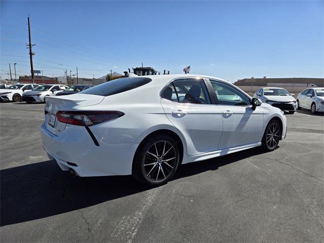 2024 toyota camry se
