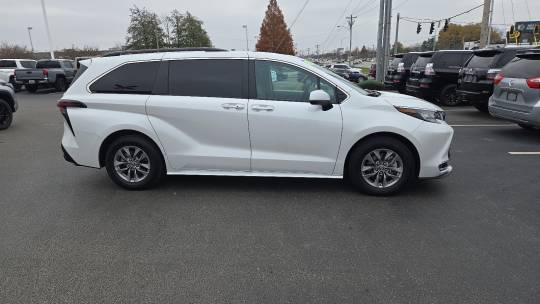 2023 Toyota Sienna