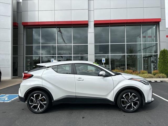 2022 toyota c-hr xle