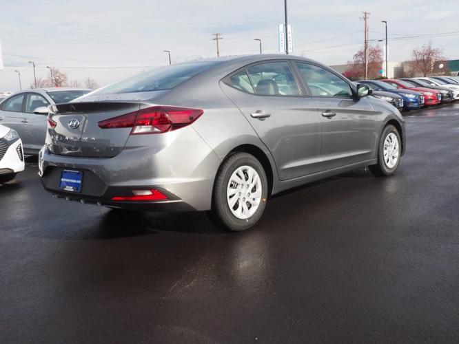 2019 hyundai elantra se se 4dr sedan 6m for sale in bend, oregon