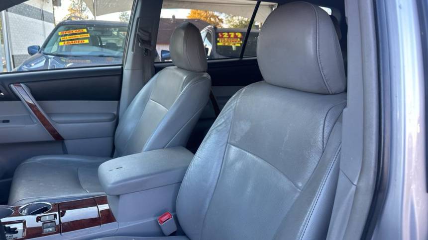 2012 toyota highlander limited