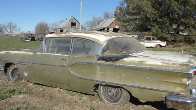 1958 pontiac chieftain 2door hardtop