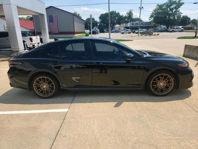 2023 toyota camry se