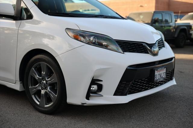 2019 toyota sienna l