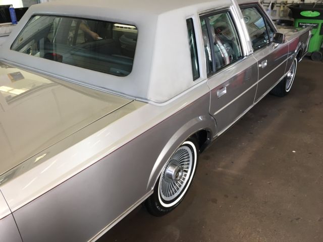 1988 lincoln town car cartier
