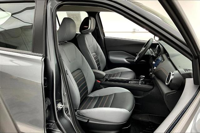 2021 nissan kicks sr