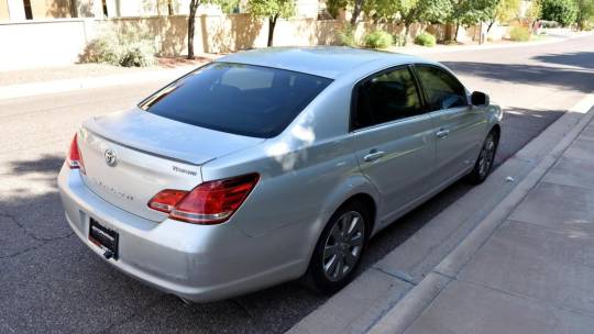 2005 Toyota Avalon