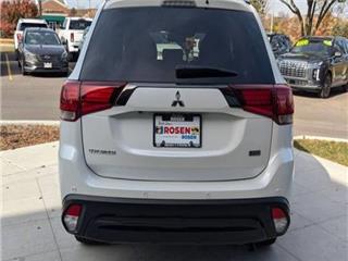 2020 Mitsubishi Outlander le