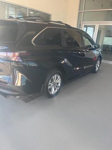 2023 toyota sienna xse