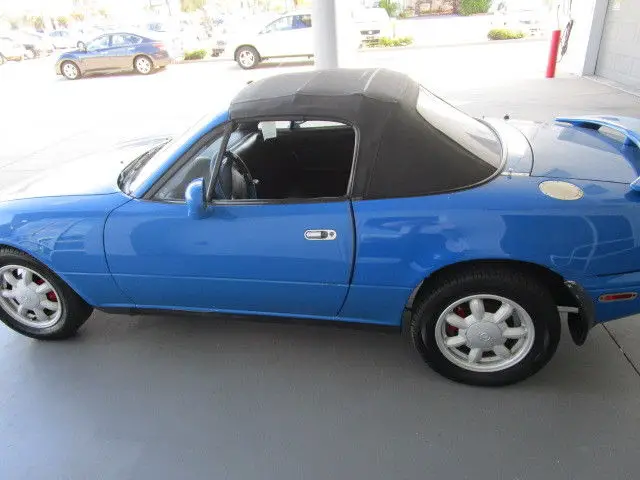 1993 mazda miata base convertible 2-door 1.6l