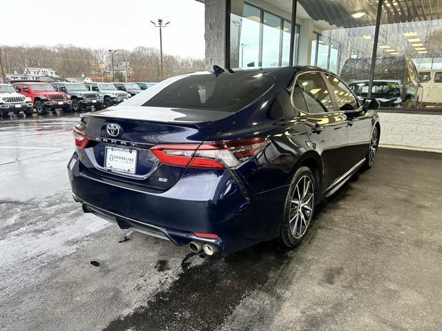 2021 toyota camry se