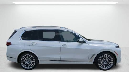 2025 BMW X7