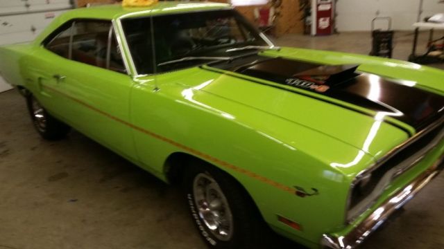 1970 plymouth roadrunner six pack