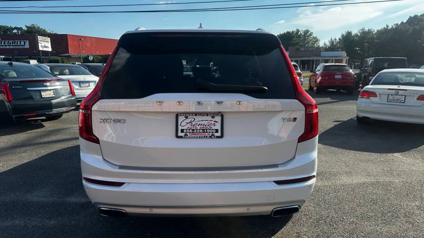 2021 volvo xc90 t6 momentum 7-passenger