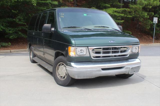 2001 ford e150 base