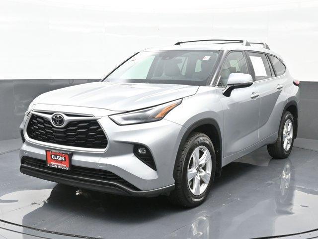 2023 toyota highlander le