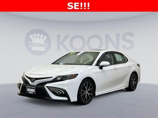2022 toyota camry se