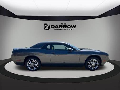 2021 dodge challenger sxt in west bend, wisconsin