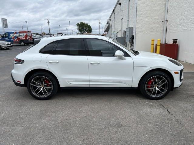 2022 porsche macan s