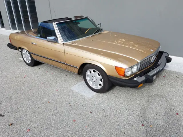 rare collectible 1983 mercedes benz 380sl roadster! two tops 152,200 miles!