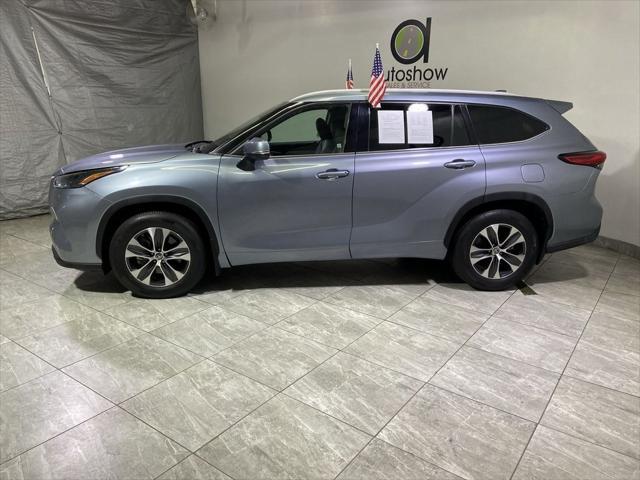 2022 toyota highlander xle
