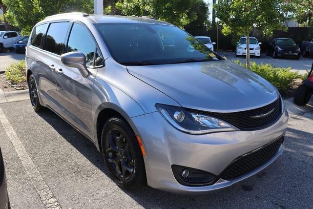 2019 chrysler pacifica touring-l