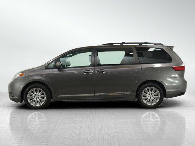 2015 toyota sienna limited