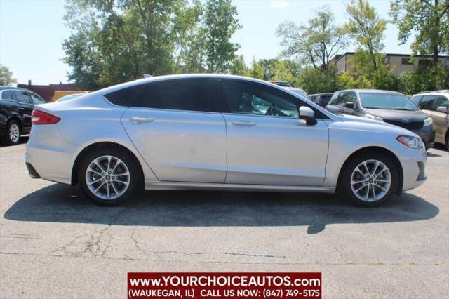 2019 ford fusion se