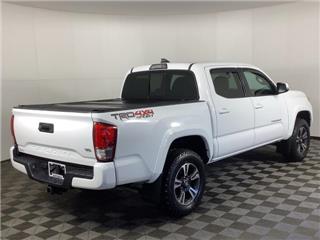 2017 Toyota Tacoma sr v6