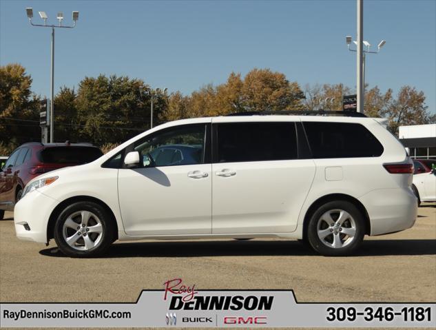 2015 toyota sienna le