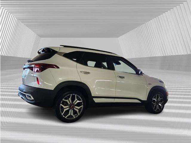 2021 kia seltos sx