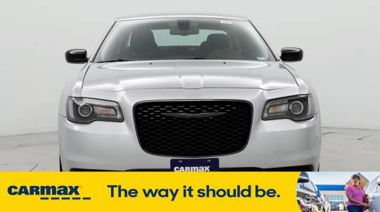 2020 Chrysler 300