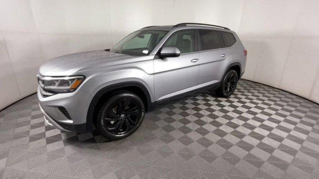 2023 volkswagen atlas 3.6l se w/technology
