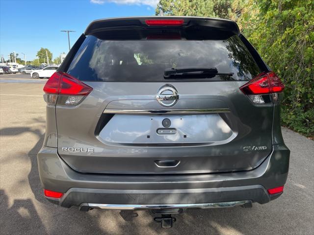 2017 nissan rogue sv
