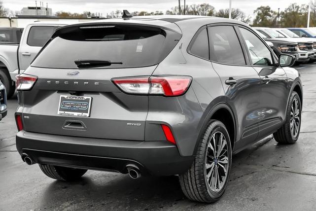 2022 ford escape se