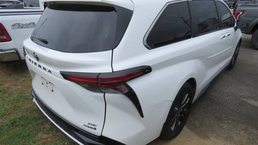2022 toyota sienna xse 7-passenger