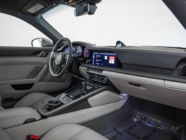 2021 porsche 911 carrera