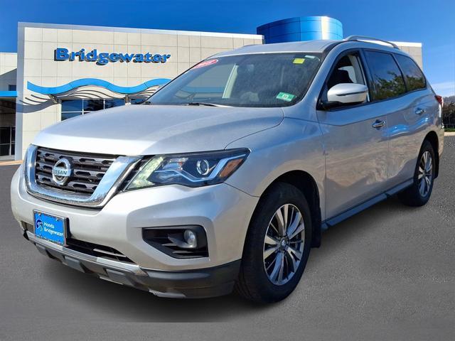 2018 nissan pathfinder sv