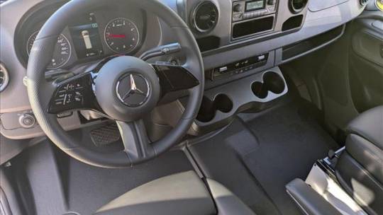 2025 Mercedes-Benz Sprinter
