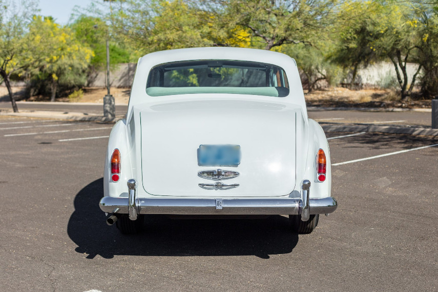 1965 rolls-royce phantom v mulliner park ward limousine