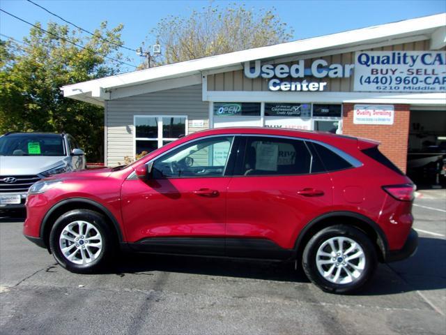 2021 ford escape se